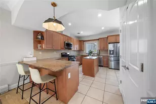 8 Marion Ave, Cliffside Park, NJ 07010 - Photo 9