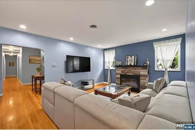 915 Glen Avenue, Washington Township, NJ 07676 - Photo 11