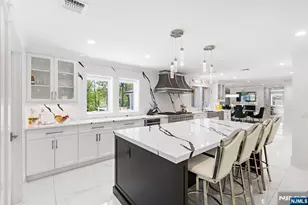 315 Freemans Ln, Franklin Lakes, NJ 07417 - Photo 5