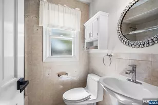 124 Crain Rd, Paramus, NJ 07652 - Photo 17