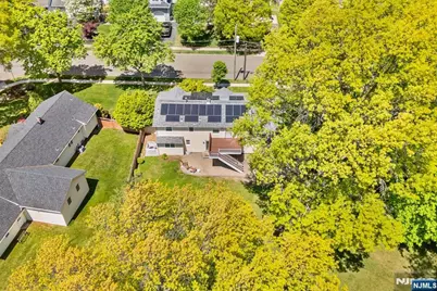 124 Crain Road, Paramus, NJ 07652 - Photo 3