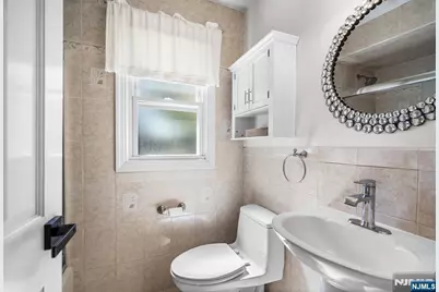 124 Crain Road, Paramus, NJ 07652 - Photo 19