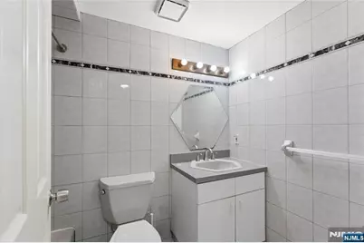 767 Kingsland Avenue, Ridgefield, NJ 07657 - Photo 5