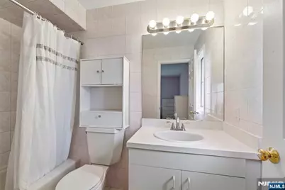 767 Kingsland Avenue, Ridgefield, NJ 07657 - Photo 35