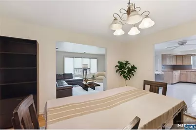 767 Kingsland Avenue, Ridgefield, NJ 07657 - Photo 15