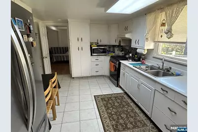 69 E Linda Vista Street, North Haledon, NJ 07508 - Photo 3