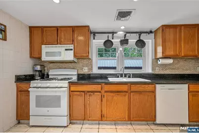 157 Chestnut Ridge Road, Montvale, NJ 07645 - Photo 5