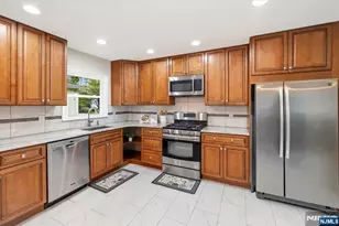 41-03 Ackerman Dr, Fair Lawn, NJ 07410 - Photo 11