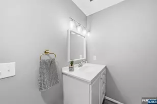 825 Riverside Ave 203, Lyndhurst Township, NJ 07071 - Photo 17