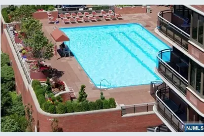 100 Carlyle Drive 17B-N #17B-N, Cliffside Park, NJ 07010 - Photo 21