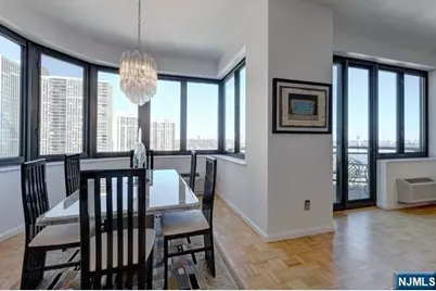 100 Carlyle Drive 17B-N #17B-N, Cliffside Park, NJ 07010 - Photo 9