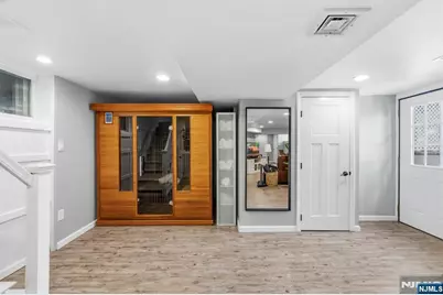 209 W Passaic Avenue, Rutherford, NJ 07070 - Photo 33
