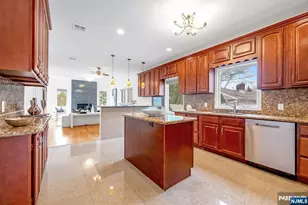 177 Lawson Pl, Paramus, NJ 07652 - Photo 19