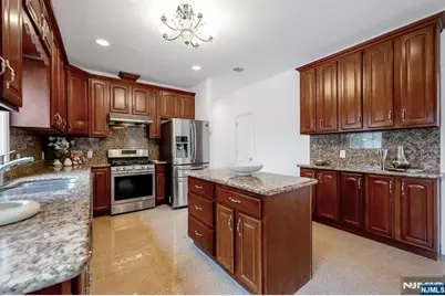 177 Lawson Place, Paramus, NJ 07652 - Photo 15