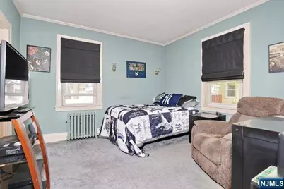 35 Demarest Avenue, Bergenfield, NJ 07621 - Photo 17