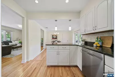 66 Linwood Avenue, Midland Park, NJ 07432 - Photo 13