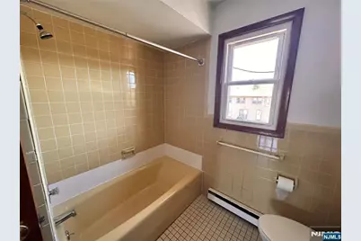 333 Green Avenue 6 #6, Lyndhurst Township, NJ 07071 - Photo 11