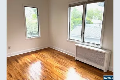 95 Hobart Street 2nd F #2nd F, Ridgefield Park, NJ 07660 - Photo 9