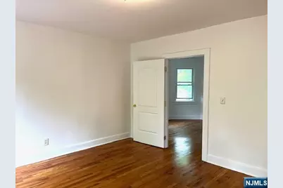95 Hobart Street 2nd F #2nd F, Ridgefield Park, NJ 07660 - Photo 3