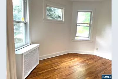 95 Hobart Street 2nd F #2nd F, Ridgefield Park, NJ 07660 - Photo 5