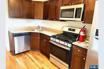 95 Hobart Street 2nd F #2nd F, Ridgefield Park, NJ 07660 - Photo 7