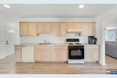 69 Thiem Avenue, Rochelle Park Township, NJ 07662 - Photo 39