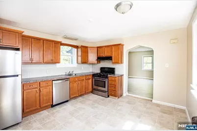 116 Wessington Avenue 2 #2, Garfield, NJ 07026 - Photo 5