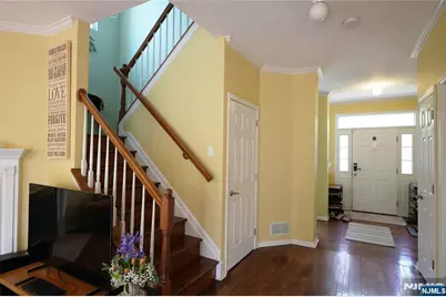 10 Queens Lane, Wayne, NJ 07470 - Photo 7