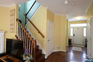 10 Queens Ln, Wayne, NJ 07470 - Photo 7