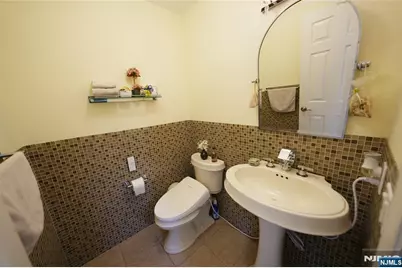 10 Queens Lane, Wayne, NJ 07470 - Photo 11