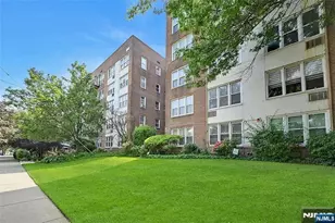 2160 Center Ave 2L, Fort Lee, NJ 07024 - Photo 1