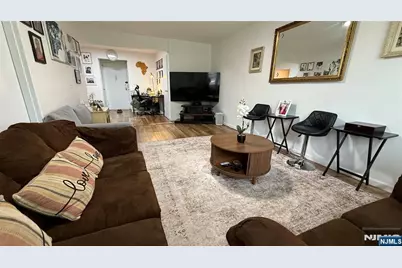 2160 Center Avenue 2L #2L, Fort Lee, NJ 07024 - Photo 3