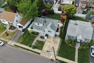 43 Berwyn Pl, Bergenfield, NJ 07621 - Photo 3