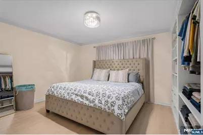 43 Berwyn Place, Bergenfield, NJ 07621 - Photo 11