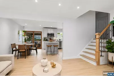43 Berwyn Place, Bergenfield, NJ 07621 - Photo 7