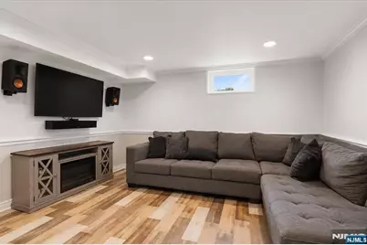 43 Berwyn Place, Bergenfield, NJ 07621 - Photo 17