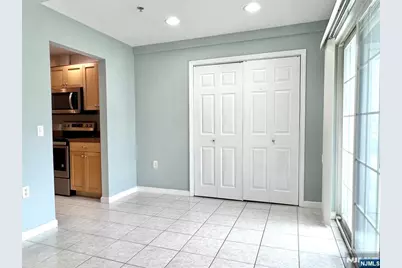 547 Gorge Road 4B #4B, Cliffside Park, NJ 07010 - Photo 7