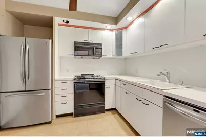5 Horizon # 907, Fort Lee, NJ 07024 - Photo 19