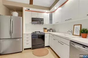 5 Horizon # 907, Fort Lee, NJ 07024 - Photo 7