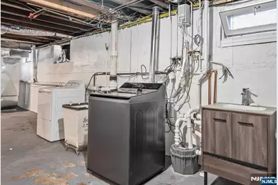 247 Fern Avenue 1 #1, Lyndhurst Township, NJ 07071 - Photo 19
