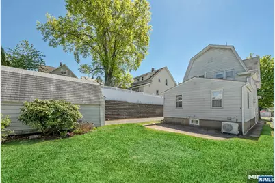247 Fern Avenue 1 #1, Lyndhurst Township, NJ 07071 - Photo 23