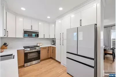 247 Fern Avenue 1 #1, Lyndhurst Township, NJ 07071 - Photo 11