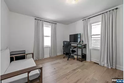 247 Fern Avenue 1 #1, Lyndhurst Township, NJ 07071 - Photo 15