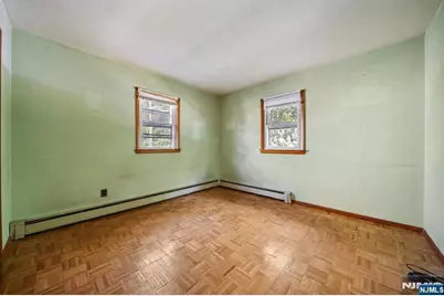304 Gilbert Avenue, Elmwood Park, NJ 07407 - Photo 9