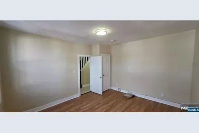 120 Sunset Avenue, Newark, NJ 07106 - Photo 5