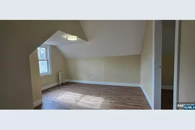 120 Sunset Avenue, Newark, NJ 07106 - Photo 9