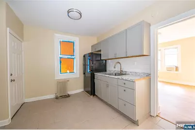 120 Sunset Avenue, Newark, NJ 07106 - Photo 13