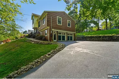 95 Knollton Road, Allendale, NJ 07401 - Photo 3