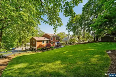 95 Knollton Road, Allendale, NJ 07401 - Photo 35