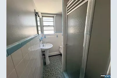 257 Desoto Place 1 #1, Cliffside Park, NJ 07010 - Photo 7